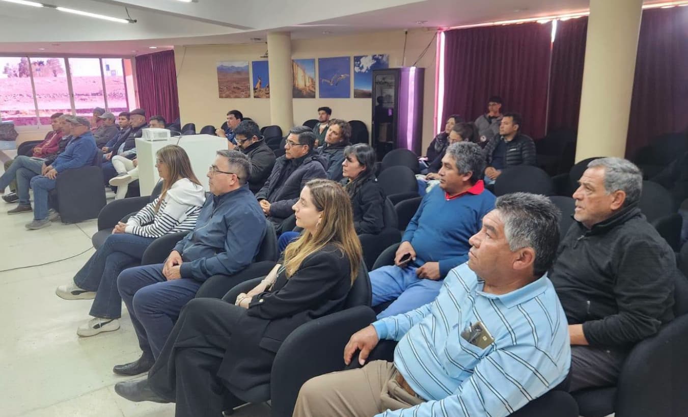  IGLESIA SE CAPACITÓ EN FINANZAS PARA EMPRENDER